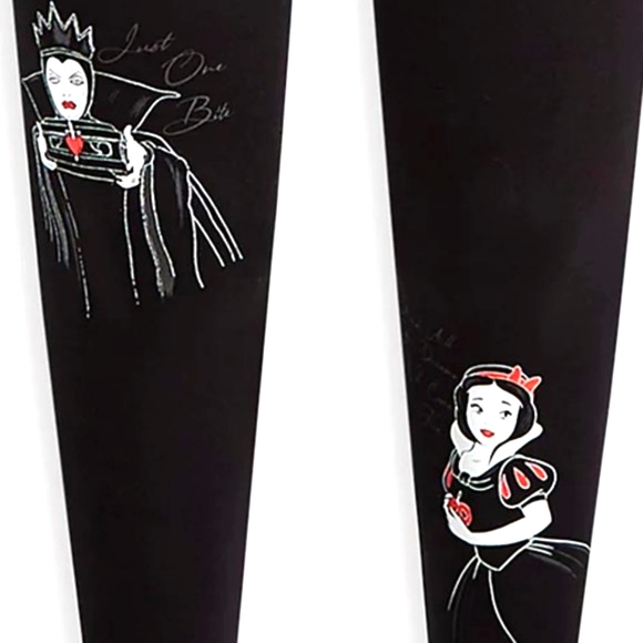 ❤️NWT VINTAGE TORRID SNOW WHITE EVIL QUEEN -  CROP LEGGING - DISNEY VILLAINS 4X - Picture 9 of 16